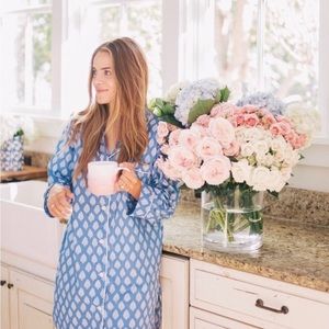Marigot sleepshirt pajamas small aso gmg Julia berolzheimer gal meets glam